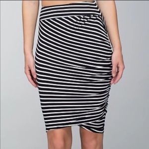 Lululemon anytime skirt *SOLD*